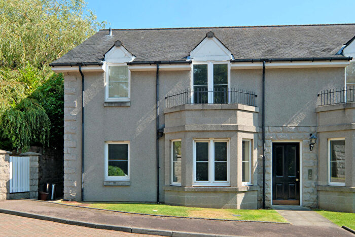 2 Bedroom Flat For Sale In Fairfield Way, Ferryhill, Aberdeen, AB11