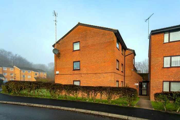 2 Bedroom Flat To Rent In Valley Green, Hemel Hempstead HP2