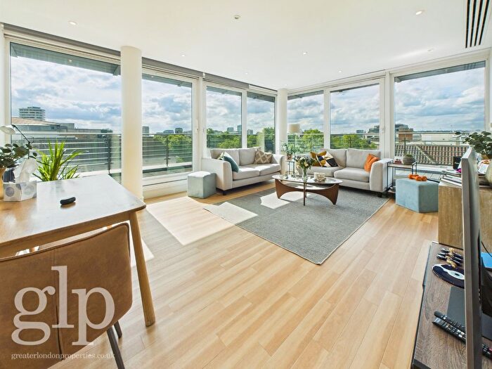 2 Bedroom Flat To Rent In Edwards Mews, London, Greater London, Marylebone, W1U