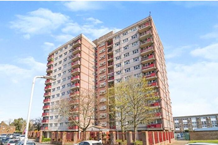 1 Bedroom Flat For Sale In Melbourne House, Yeading Lane, Hayes, UB4