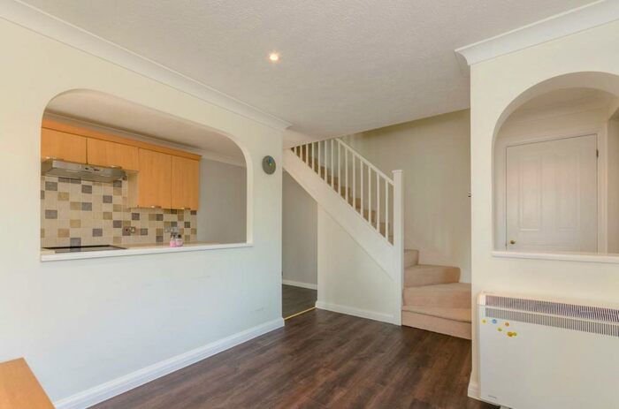 1 Bedroom Semi-Detached House To Rent In Devoil Close, Burpham, Guildford, GU4