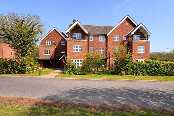 2 Bedroom Apartment To Rent In Watermark, Hythe, SO45