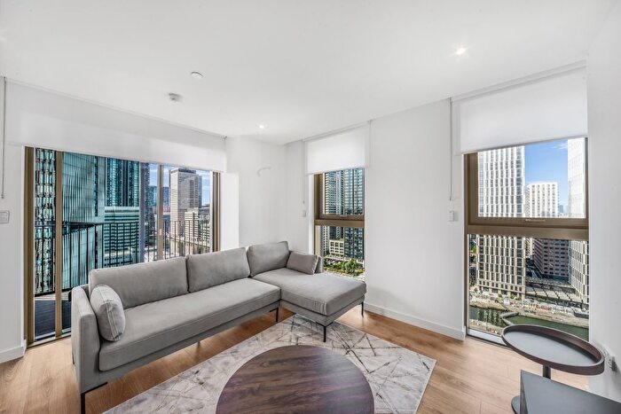 2 Bedroom Flat To Rent In One Thames Quay, Marsh Wall, E14