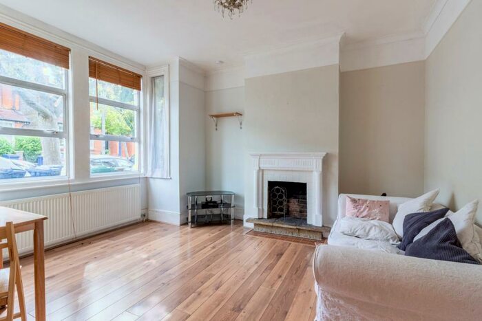 1 Bedroom Apartment To Rent In Naylor Road, Whetstone, London, N20
