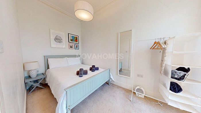 1 Bedroom Flat For Sale In Connaught Avenue, Plymouth, PL4