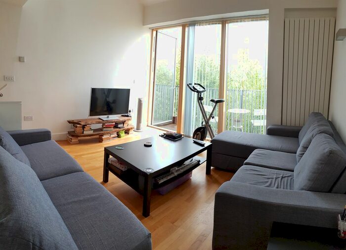 3 Bedroom Flat To Rent In Electric Wharf, Coventry, West Midlands, CV1