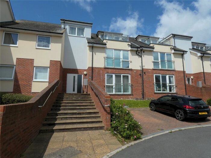 2 Bedroom Apartment To Rent In Y Bae, Bangor, Gwynedd, LL57