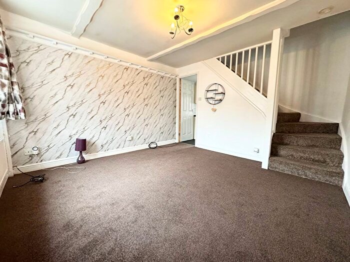 2 Bedroom Terraced House To Rent In Castle Street, Grimsby, DN32