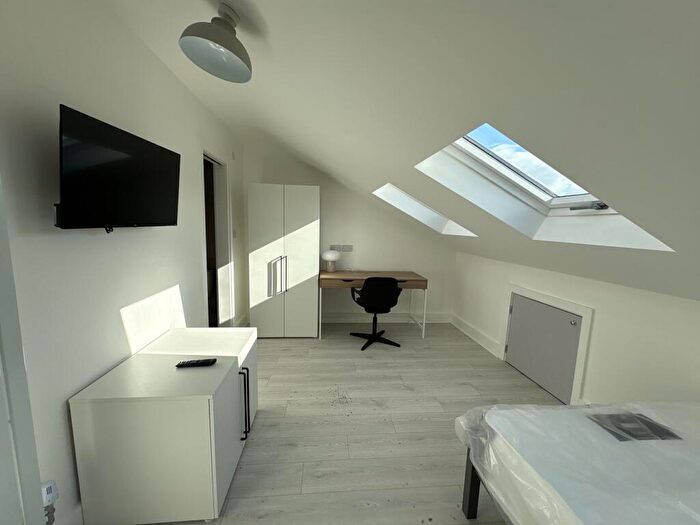 6 Bedroom House To Rent In Alderson Road, Liverpool, L15