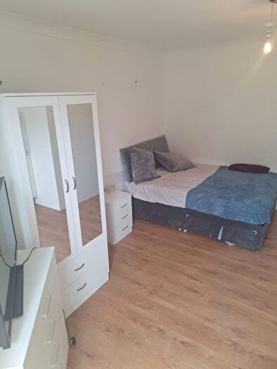 Studio To Rent In Braintree Road, Dagenham, RM10