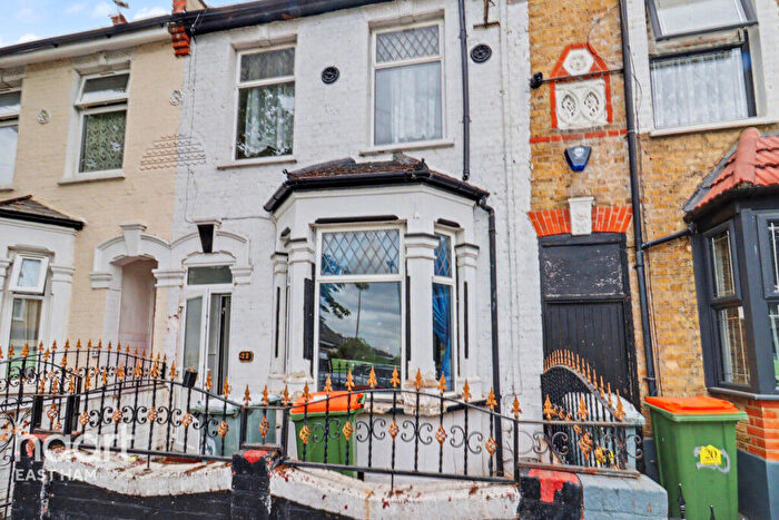 3 Bedroom Terraced House For Sale In Buxton Road, London, E6