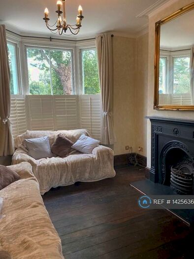 6 Bedroom Terraced House To Rent In Scawen Road, London, SE8