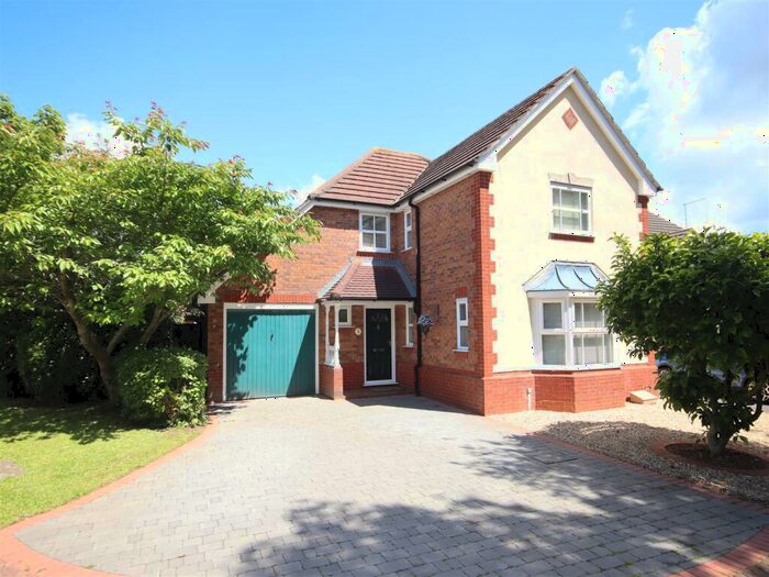 4 Bedroom Detached House For Sale In Newton Abbot Close, Chippenham, SN14