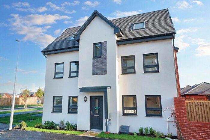 4 Bedroom Detached House To Rent In Bedroom Detached House In Hedger Grove, Lighthorne, CV33