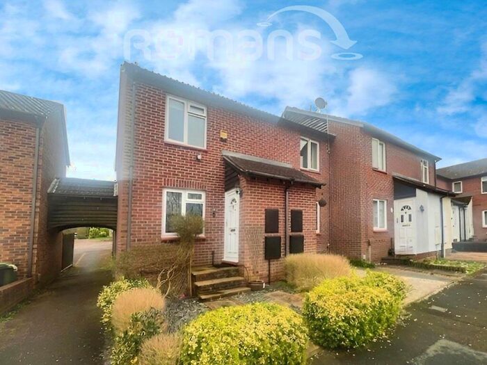 2 Bedroom End Of Terrace House To Rent In Heathfield, RG22