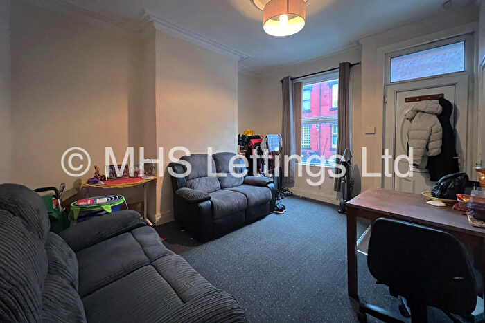 2 Bedroom Terraced House To Rent In Elizabeth Street, Leeds, LS6