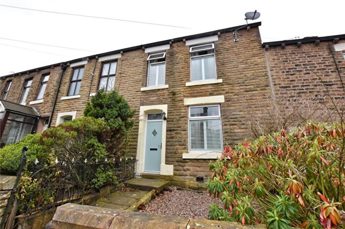 2 Bedroom Terraced House For Sale In Queen Street, Hadfield, Glossop, Derbyshire, SK13