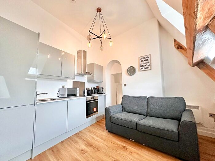 1 Bedroom Flat To Rent In Oakleigh House, The Avenue, Sale, M33