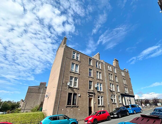 2 Bedroom Flat To Rent In Abbotsford Street, Dundee, DD2