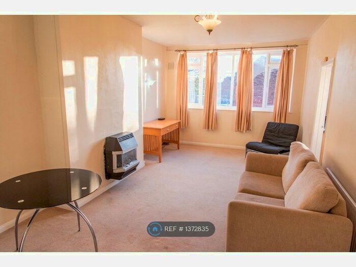 2 Bedroom Flat To Rent In Park Road, Peterborough, PE1