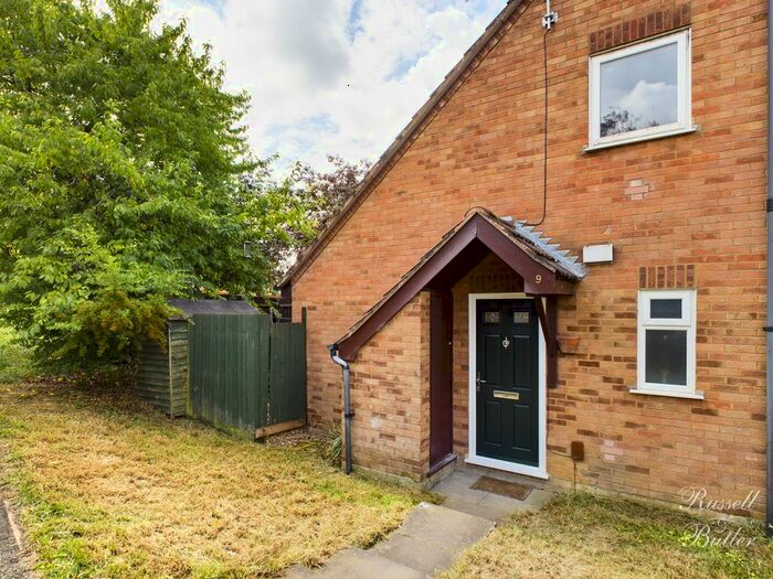 1 Bedroom Terraced House To Rent In Barleycroft, Furzton, Milton Keynes, Buckinghamshire, MK4