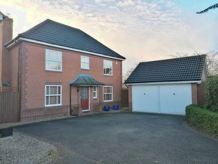 4 Bedroom House To Rent In Esk Hause Close, West Bridgford., NG2