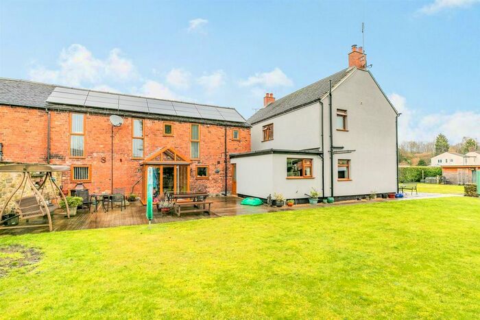 6 Bedroom Equestrian Property For Sale In Main Road, Lower Hartshay, Ripley, Derbyshire, DE5