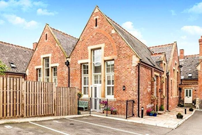 3 Bedroom End Of Terrace House For Sale In Carlton Green, Rothwell, Leeds, West Yorkshire, LS26