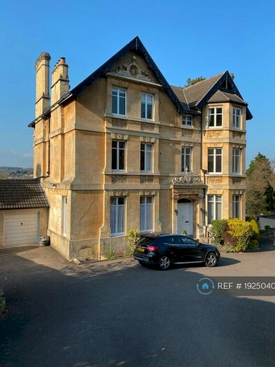 2 Bedroom Flat To Rent In Bathampton Lane, Bath, BA2