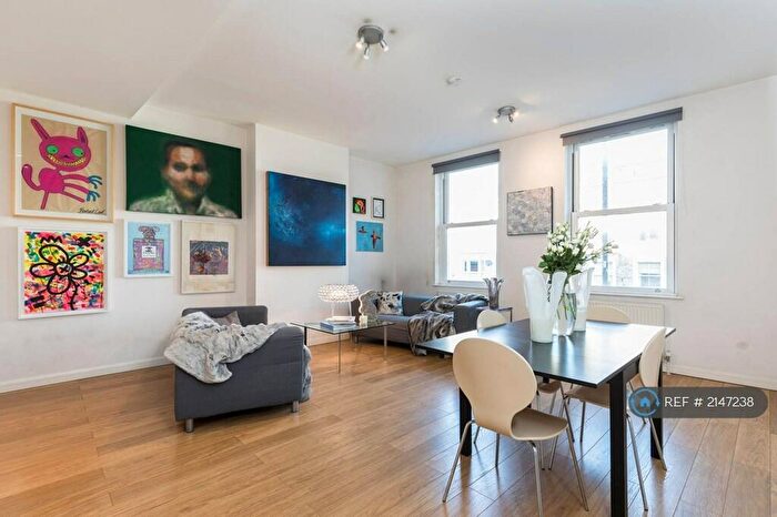 2 Bedroom Flat To Rent In Garfield Mews, London, SW11