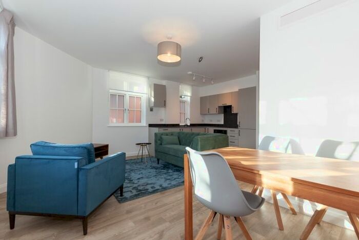 1 Bedroom Flat To Rent In Blue Boar Street, Oxford, OX1