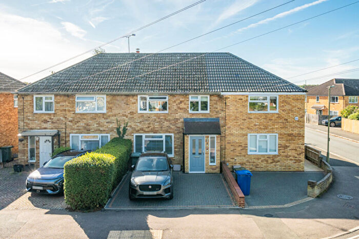 3 Bedroom Terraced House For Sale In Broadway, Kidlington, Oxfordshire, OX5