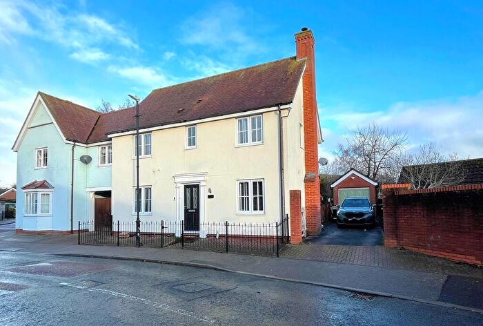 4 Bedroom Link Detached House For Sale In Wilkin Drive, Tiptree, CO5