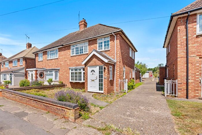 4 Bedroom Semi-Detached House For Sale In Station Road, Burton Latimer, NN15