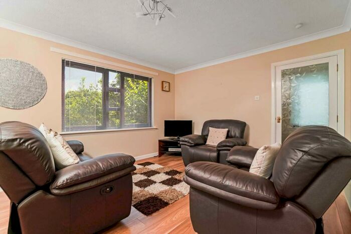 2 Bedroom Apartment To Rent In Riverside View, Houston Road, Bridge Of Weir, PA11