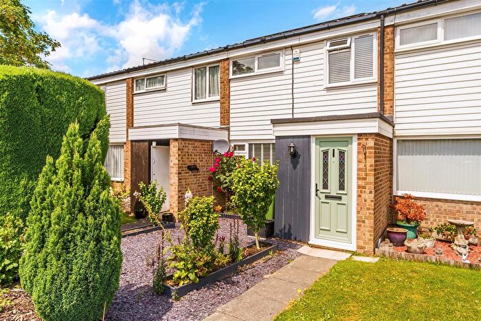 3 Bedroom Terraced House To Rent In Avondale Close, Horley, RH6