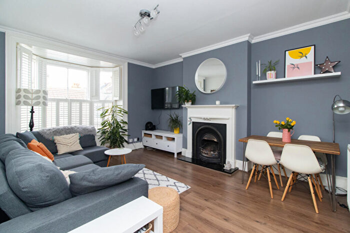 2 Bedroom Flat For Sale In Hanover Street, Herne Bay, CT6