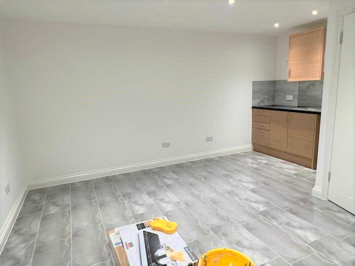 Studio To Rent In Becontree Avenue, Becontree, Dagenham, RM8