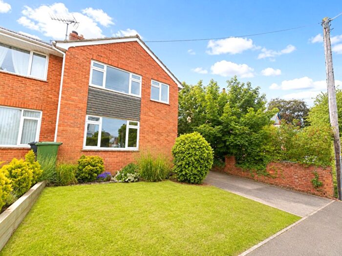 3 Bedroom End Of Terrace House To Rent In Exeter, Devon, EX2