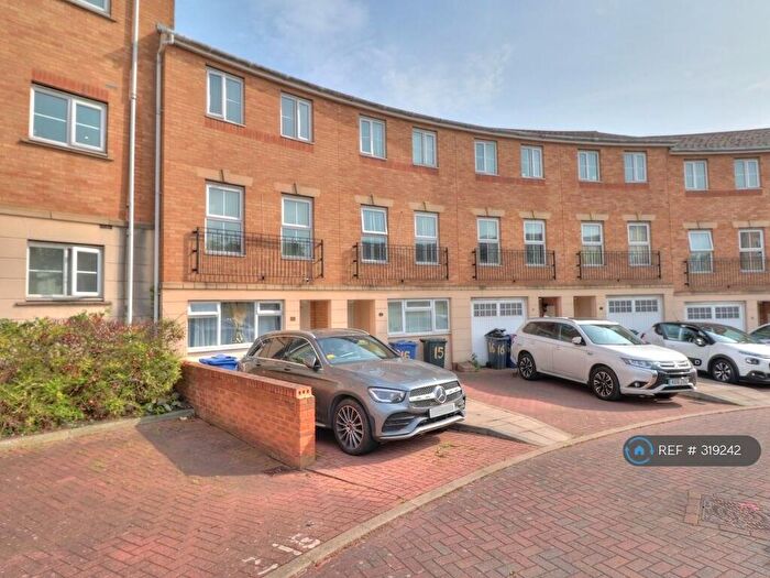 5 Bedroom Terraced House To Rent In Ulverston, Purfleet, RM19