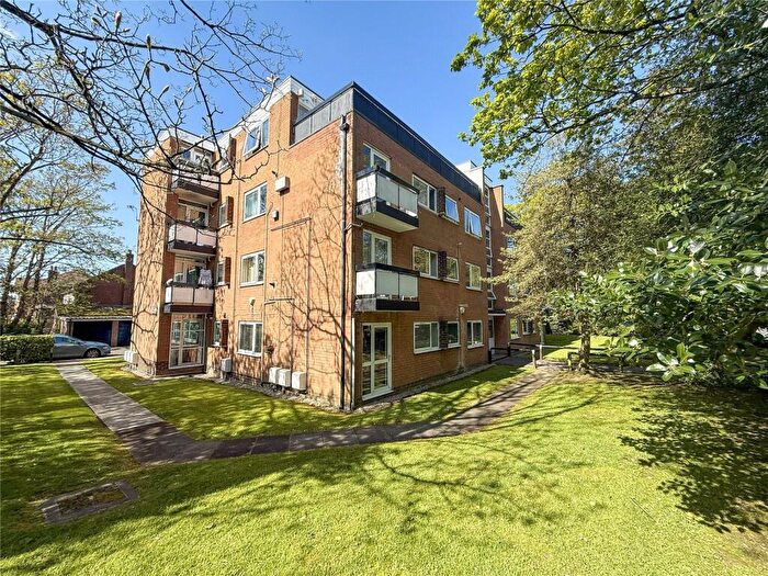 2 Bedroom Apartment For Sale In Palatine Road, West Didsbury, M20