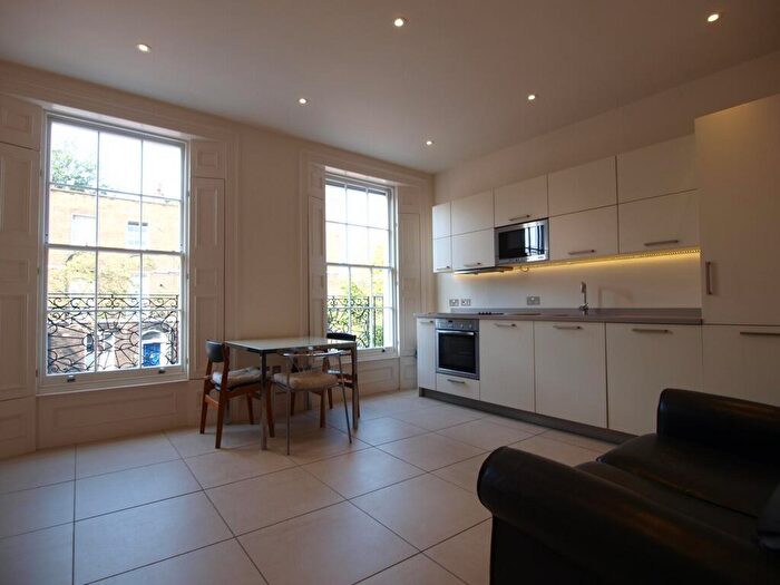 1 Bedroom Flat To Rent In Amwell Street, Islington, EC1R