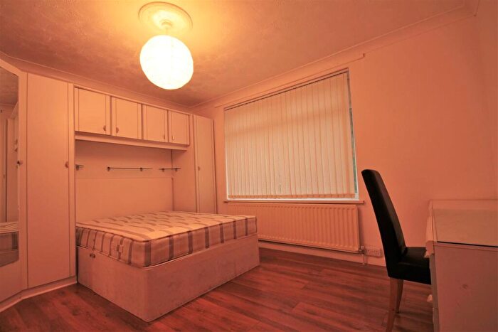 2 Bedroom Flat To Rent In Beadnell Place, Shieldfield, NE2