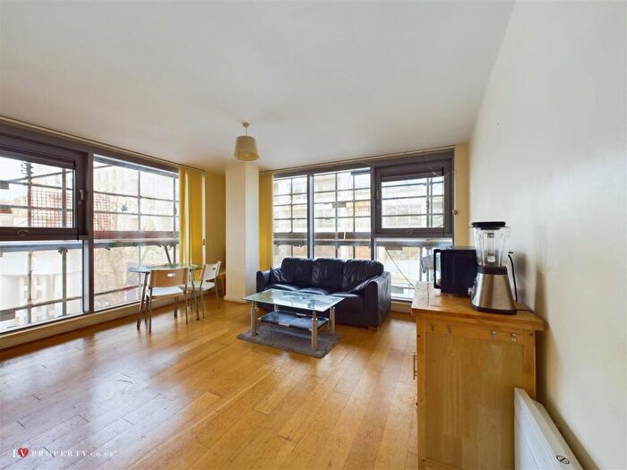 2 Bedroom Apartment For Sale In Worcester Street, Birmingham, B2