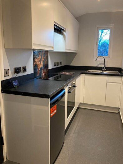 2 Bedroom Apartment To Rent In Station Road, Twyford, RG10