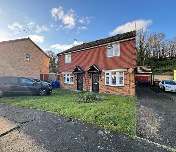 3 Bedroom Semi-Detached House For Sale In Curling Lane, Badgers Dene, Grays, Essex, RM17