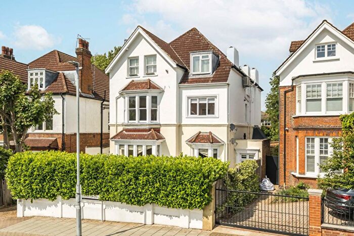 1 Bedroom Flat For Sale In Lytton Grove, Putney, SW15