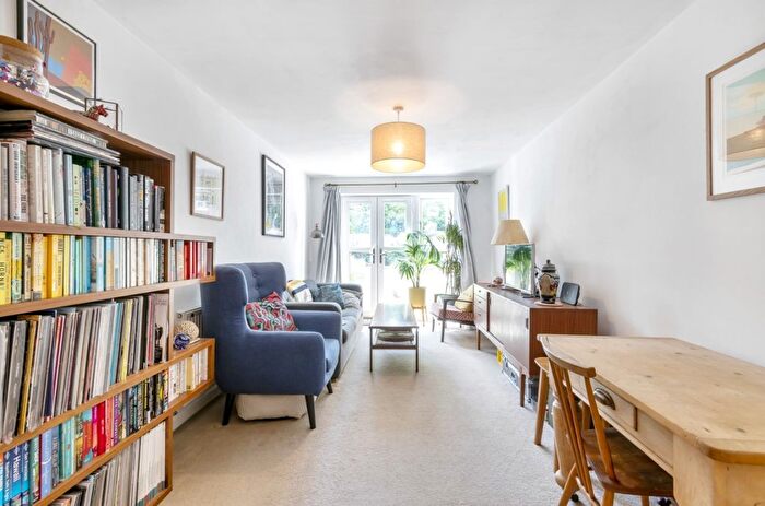1 Bedroom Property To Rent In Worcester Close, Crystal Palace, London, SE20