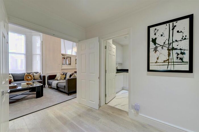 4 Bedroom Flat To Rent In Lexham Gardens, London, W8