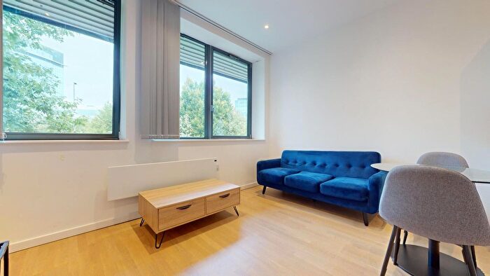 1 Bedroom Flat To Rent In Riverbank Way, Brentford, TW8
